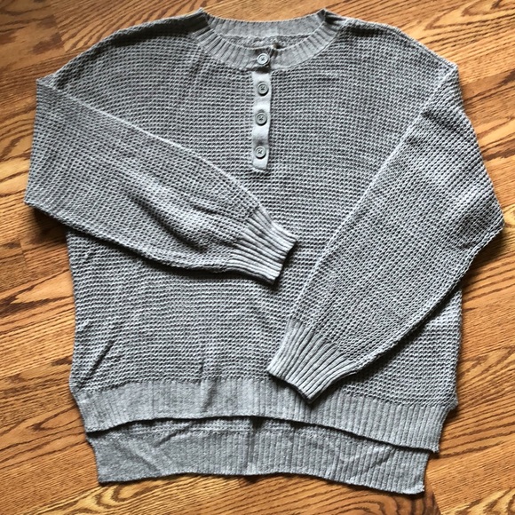 🔥NWT🔥 American Eagle Outfitters Women’s Oversized Henley Sweater - Picture 4 of 8